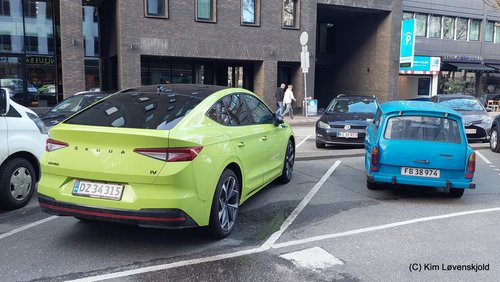 2022' Skoda Enyaq & 1983' Trabant 601