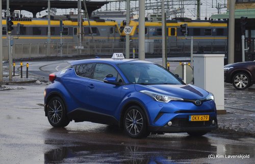2018' Toyota C-HR Hybrid