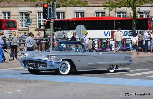 1960' Ford Thunderbird
