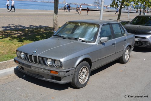 BMW 3-series E30