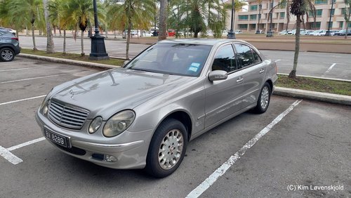 Mercedes W211