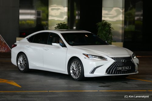 Lexus ES300h