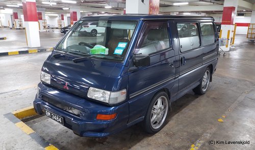 Mitsubishi Express