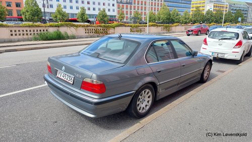 2000' BMW 728i