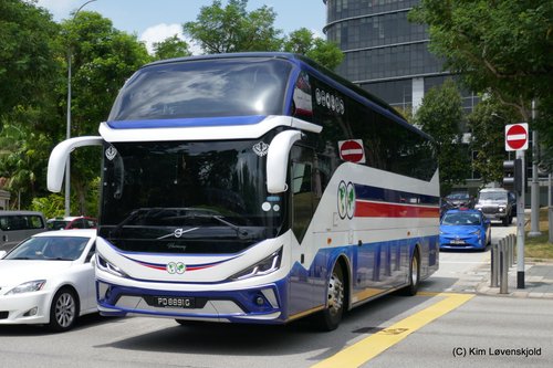Volvo B8R SHL Coach Works