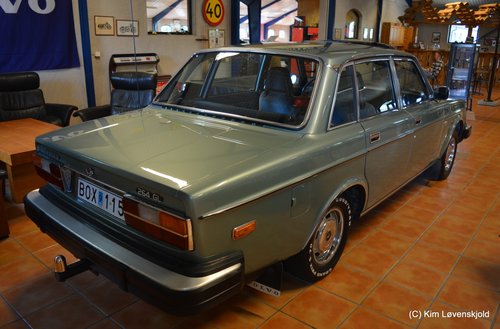 1977' Volvo 264 GL