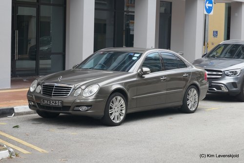 Mercedes W211