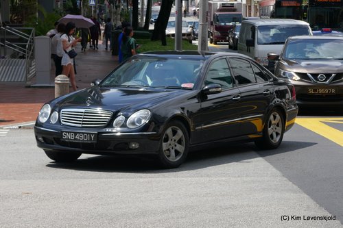 Mercedes W211