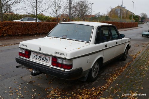 1988' Volvo 240GL