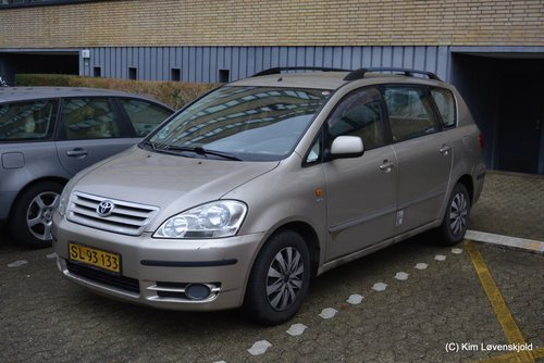 2002' Toyota Avensis Verso Sportsvan 2,0 Aut.