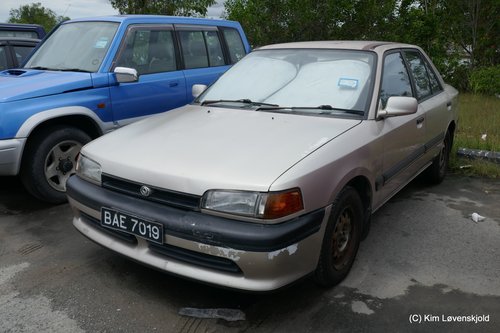 Mazda 323