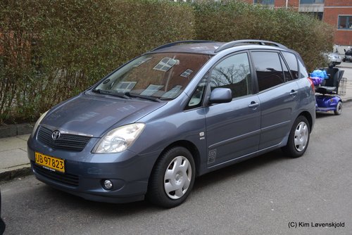 2003' Toyota Corolla Verso Combivan
