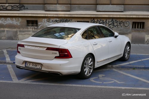 Volvo S90 D3