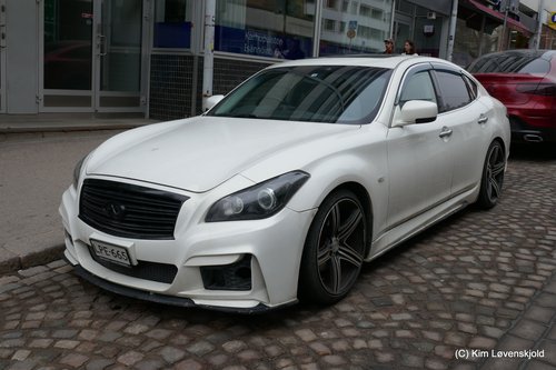 Infiniti Q70