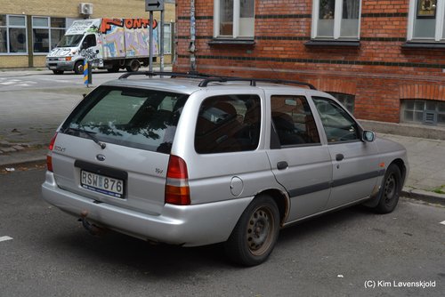 2000' Ford Escort