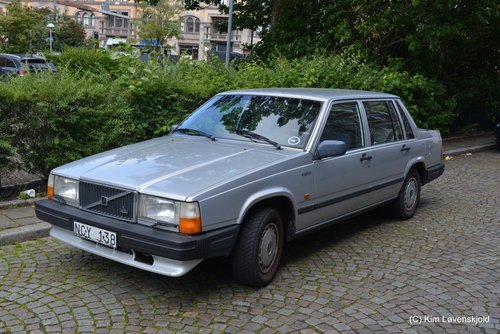 1988' Volvo 740 GL