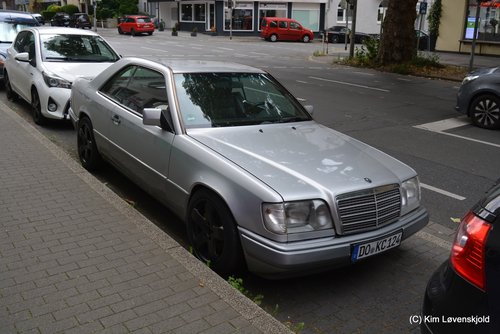 Mercedes C124