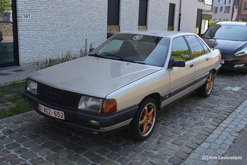 Audi 100