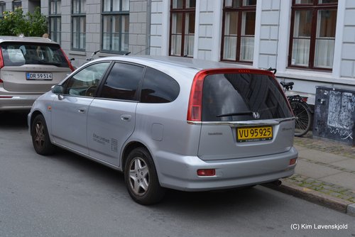 2002' Honda Stream 2,0 Aut.