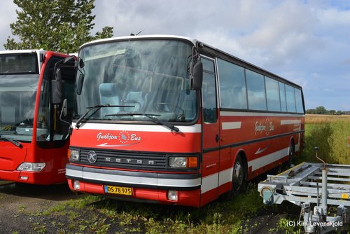 1989' Setra S215HR