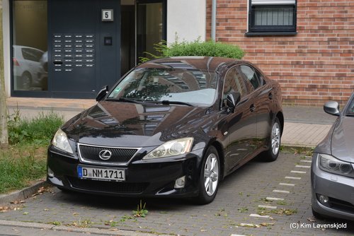 Lexus IS