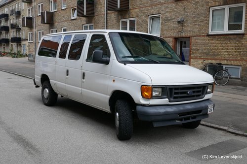 2004' Ford E250
