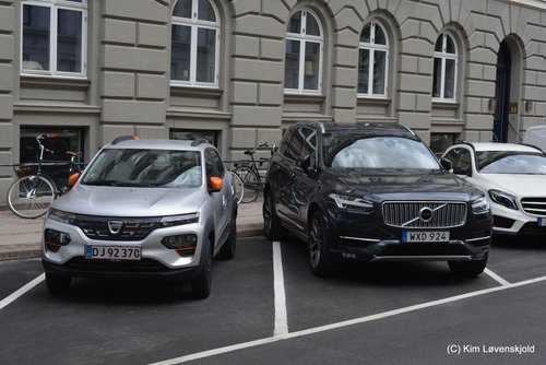 2021' Dacia Spring & 2017' Volvo XC90