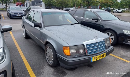 1987' Mercedes 230E