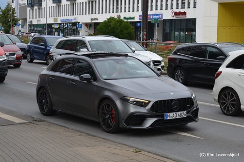 Mercedes A45 AMG