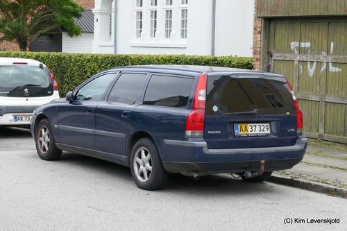 2000' Volvo V70 Van