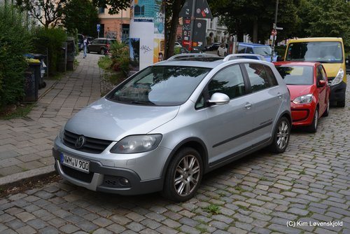 VW Cross Golf