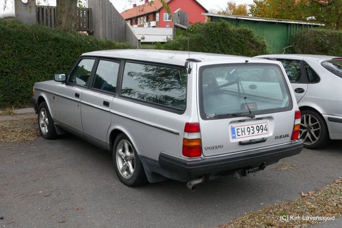 1993' Volvo 240 GL