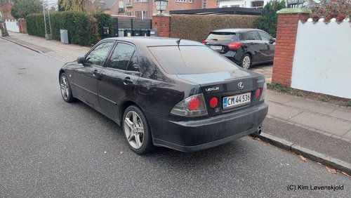2003' Lexus IS 200