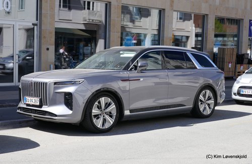 2024' Hongqi E-HS9