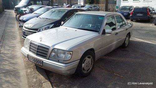 1993' Mercedes E320