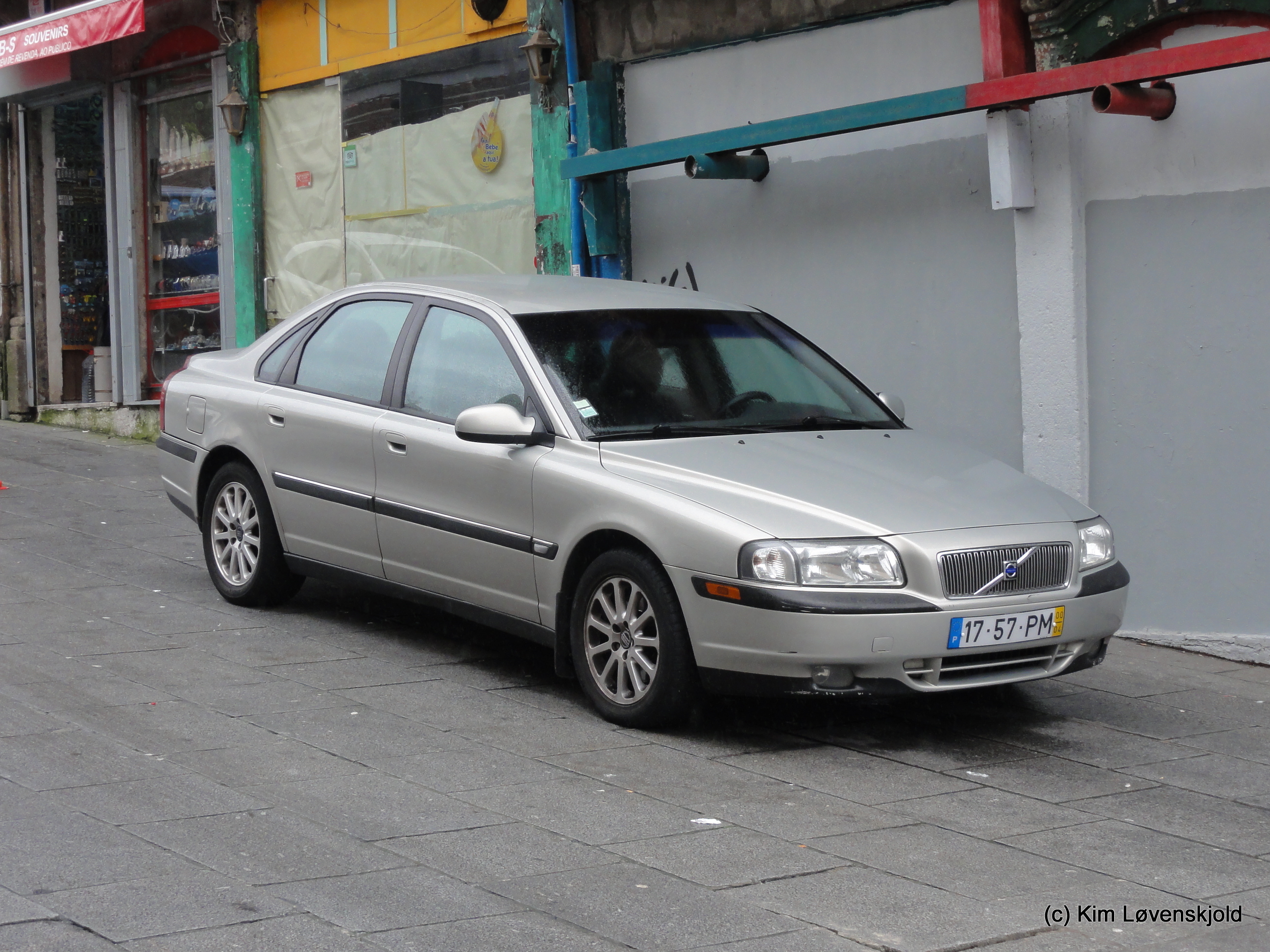 2000' Volvo S80
