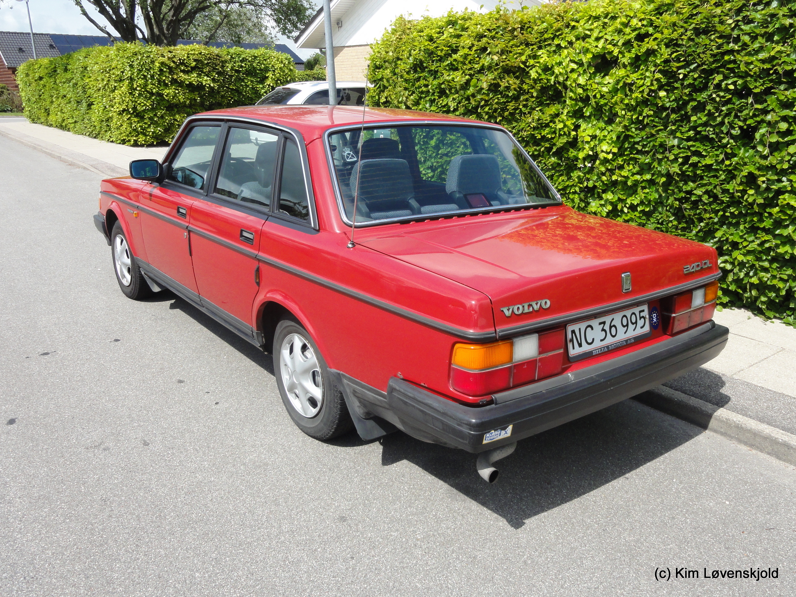 1988' Volvo 240 DL