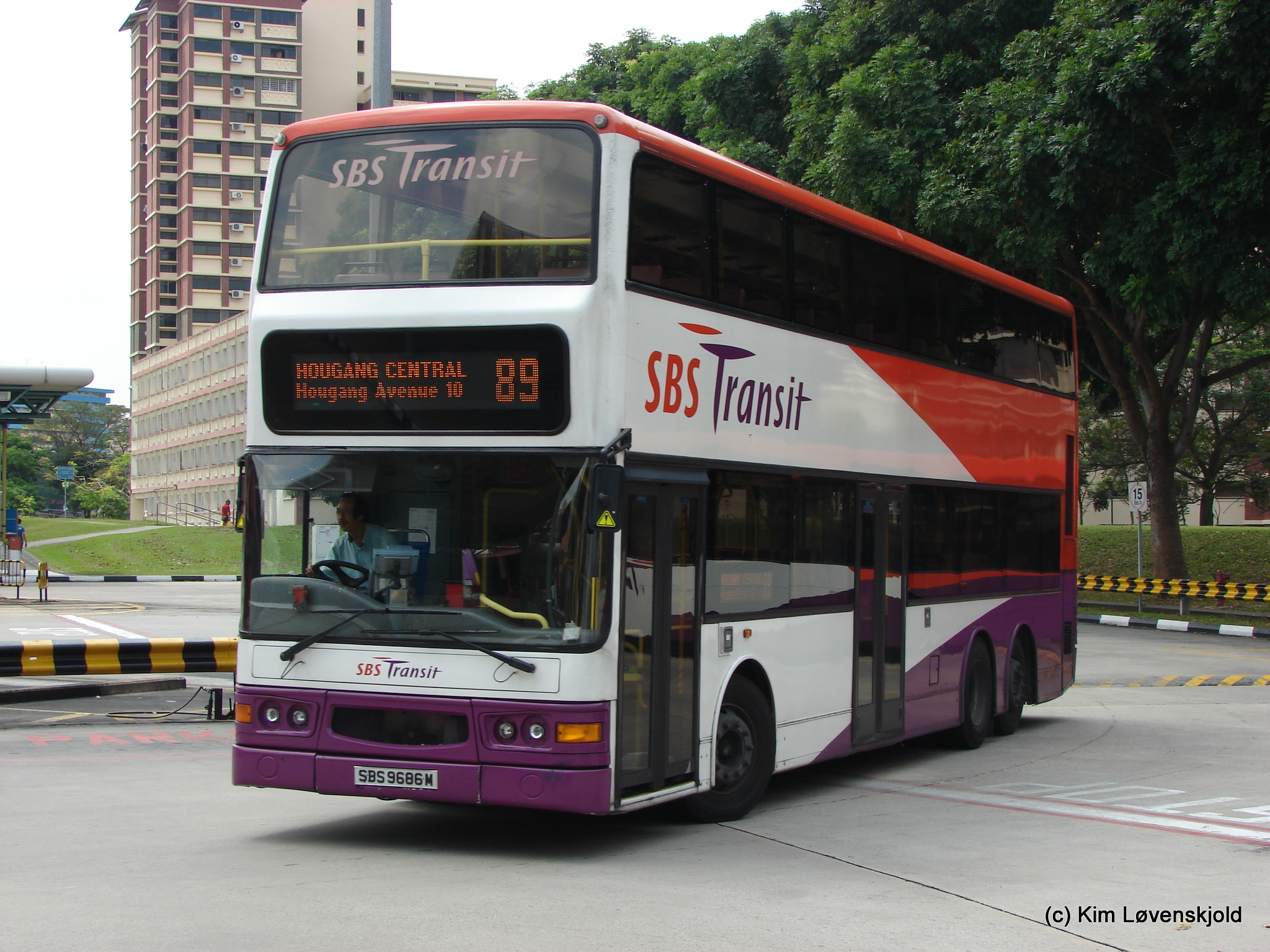 2001' Dennis Trident 3 Duple-Metsec