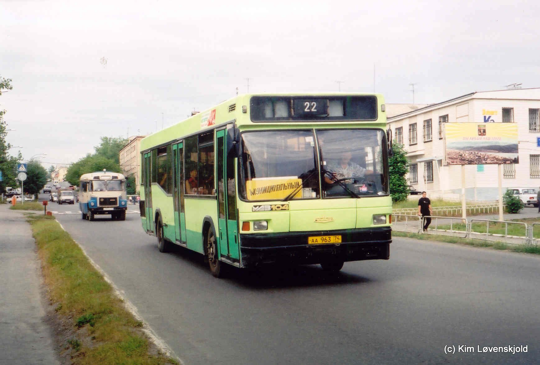 MAZ 104