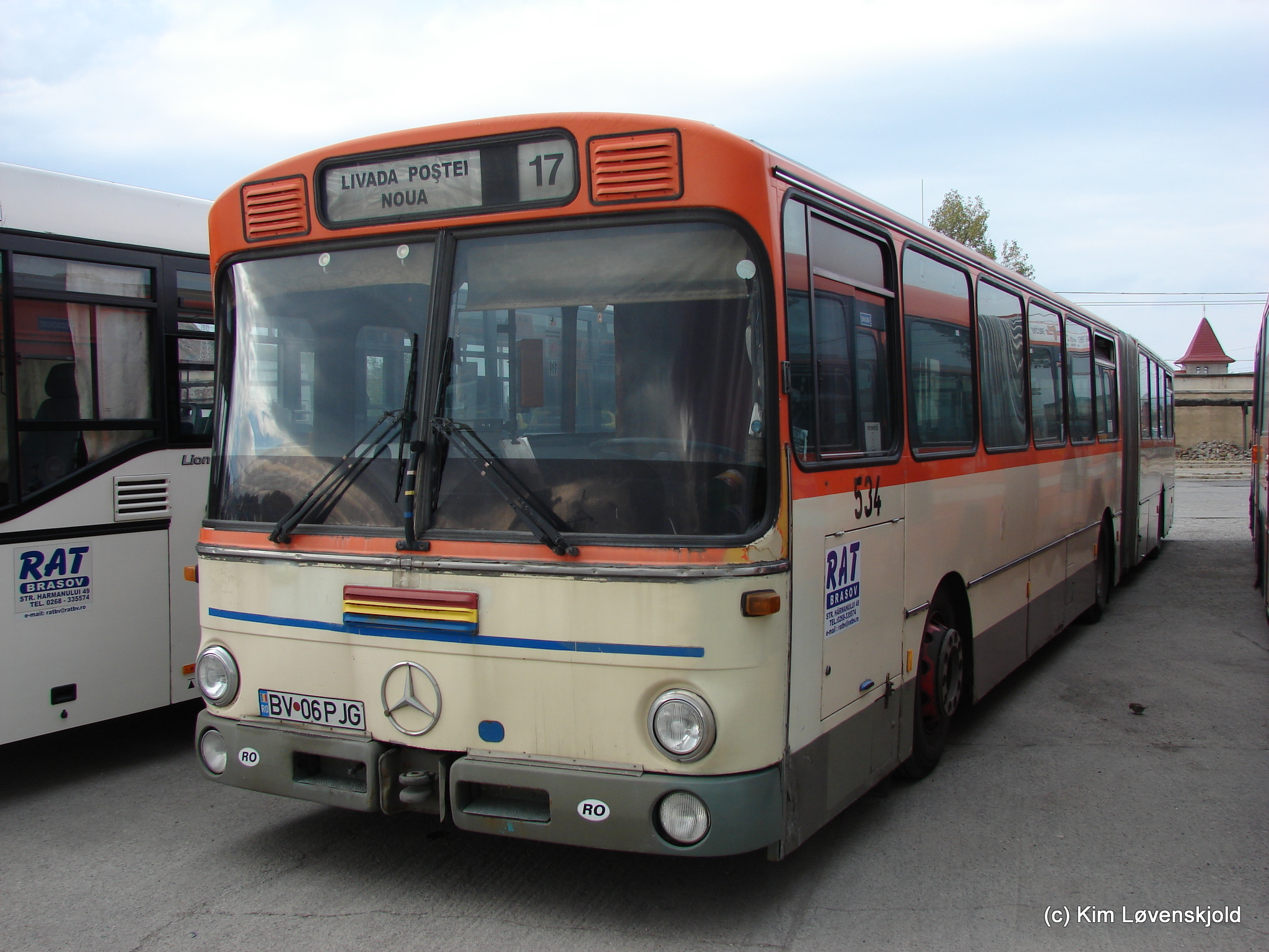 Mercedes O305G