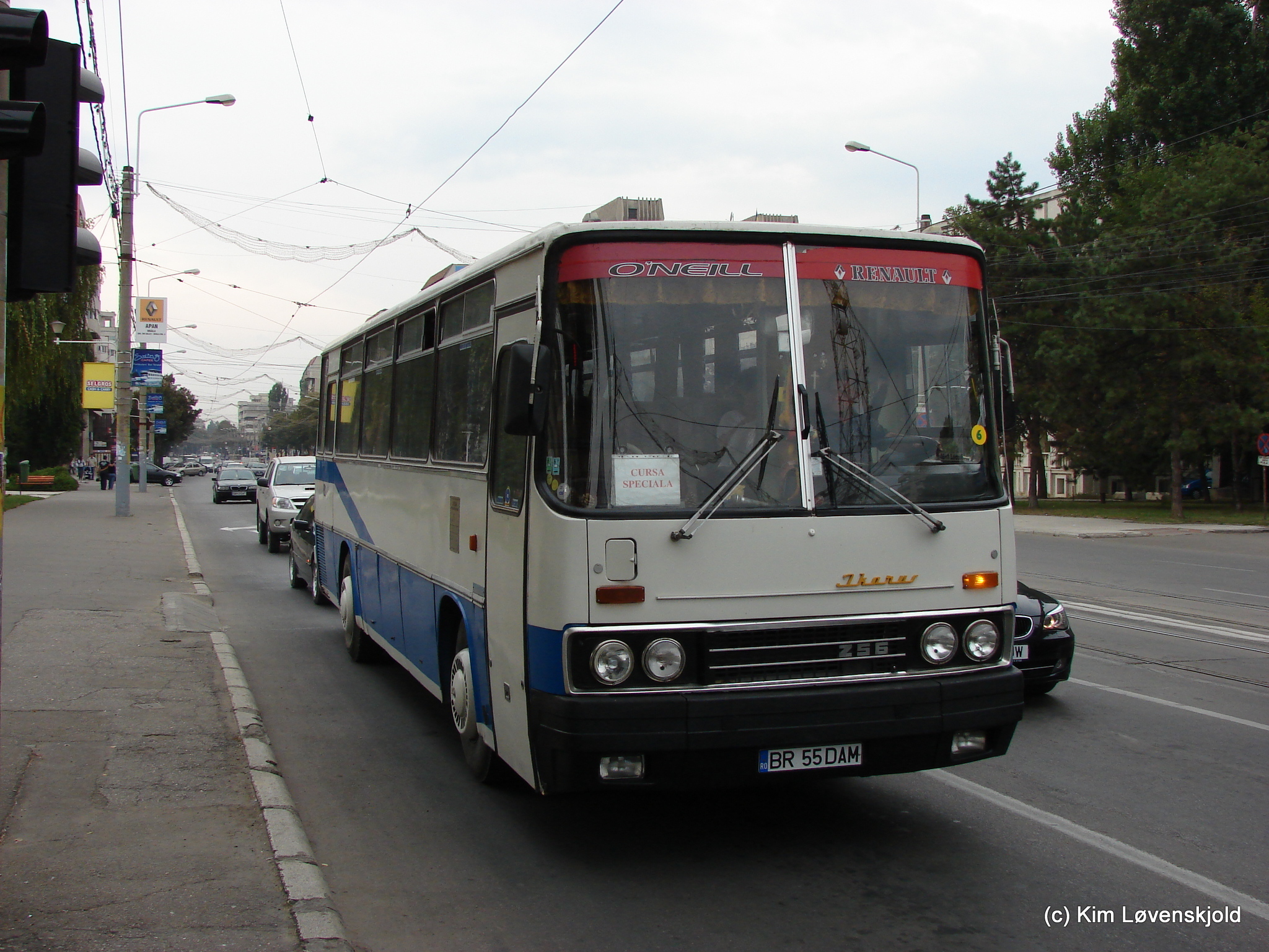 Ikarus 256
