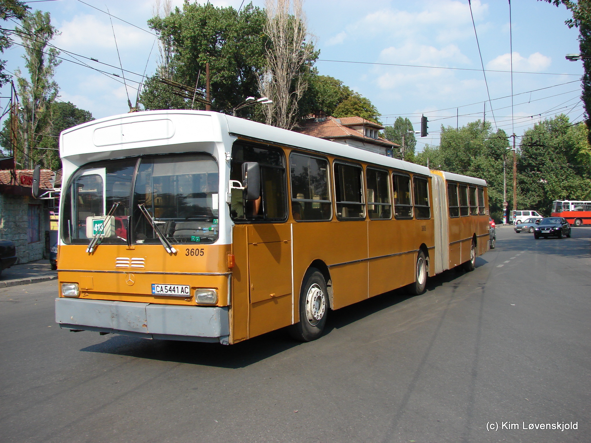 Mercedes O305G