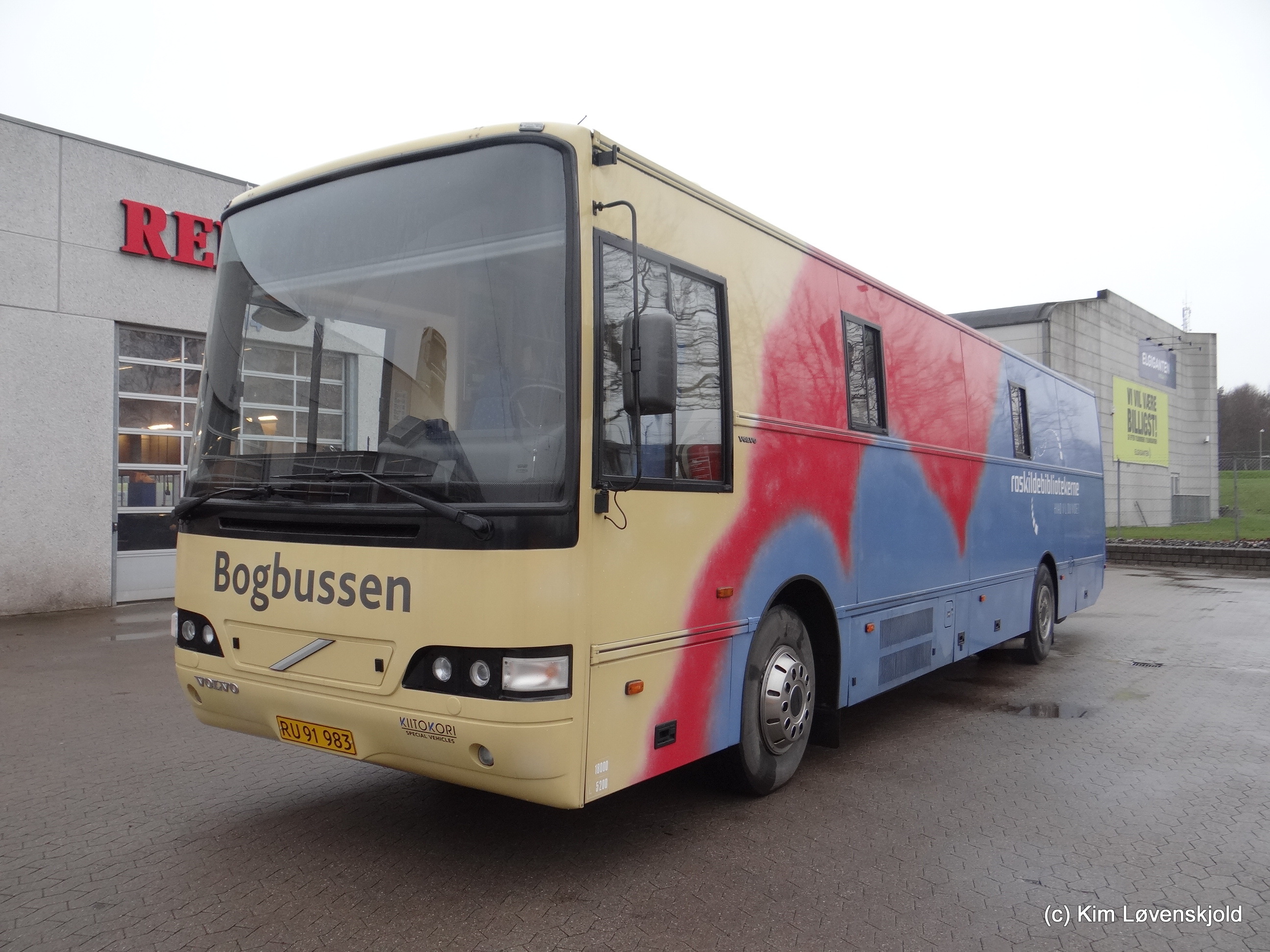 2001' Volvo B10M-60 Kiitokori