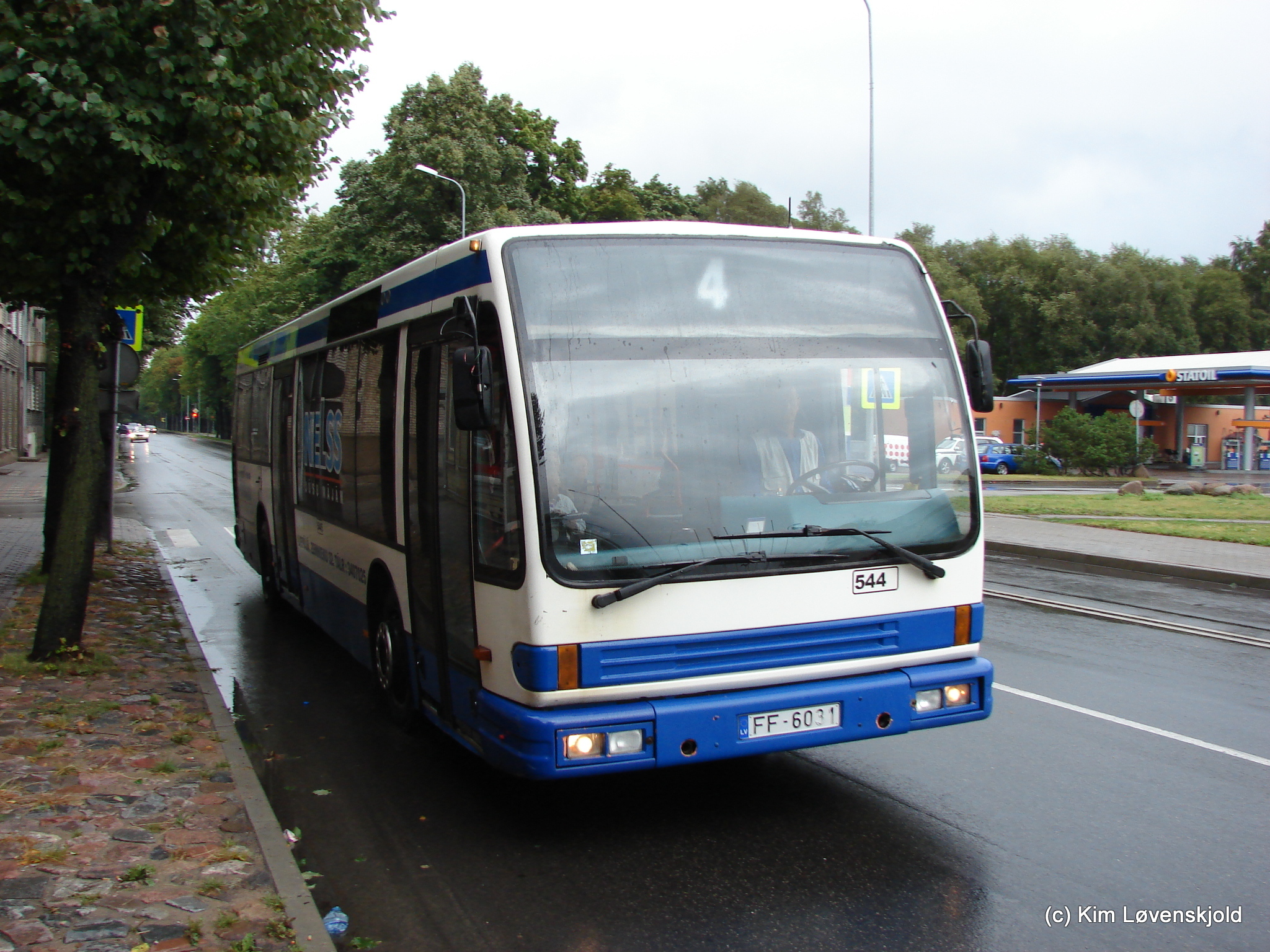 1993' Den Oudsten B90