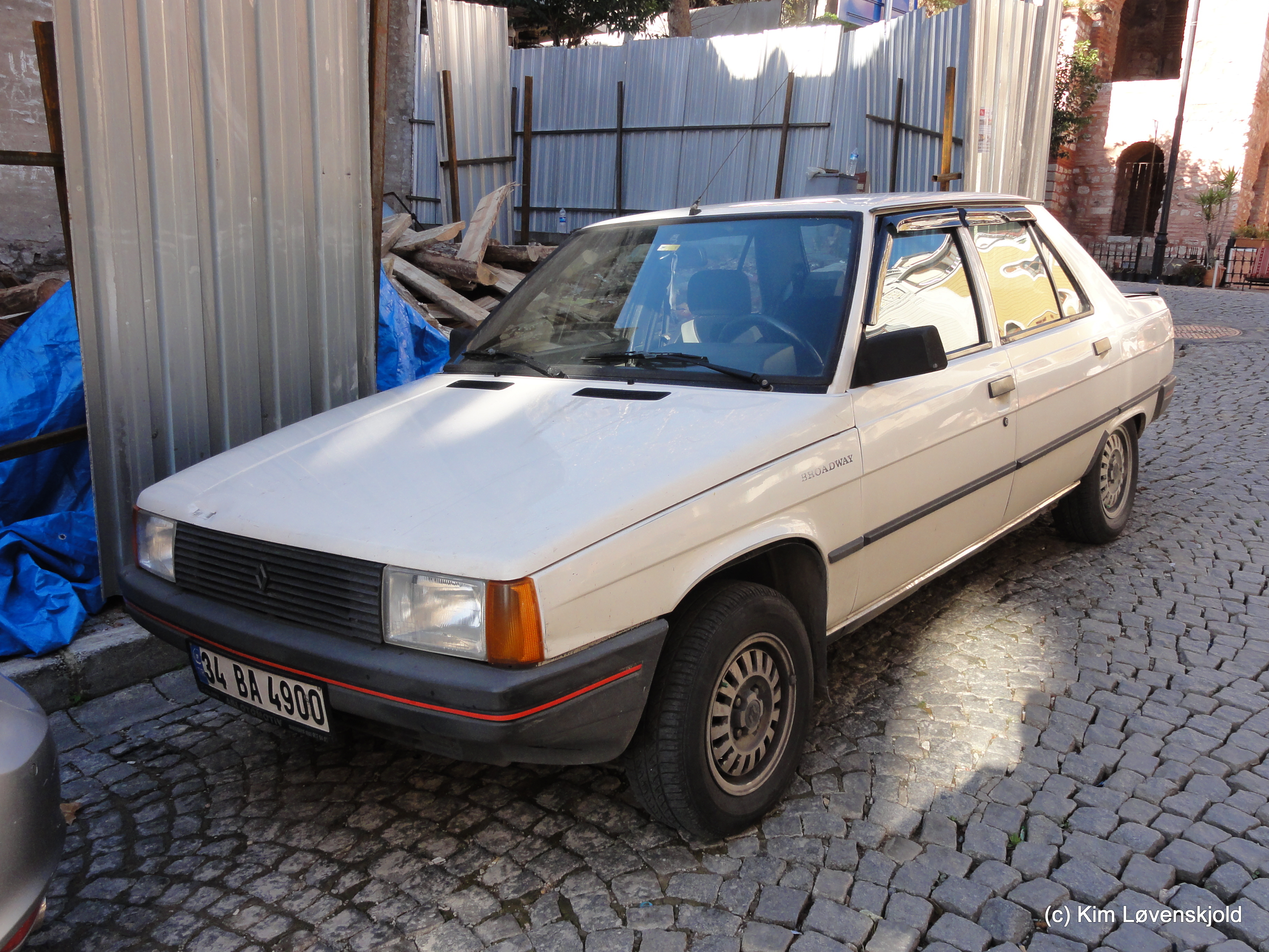 Renault 9