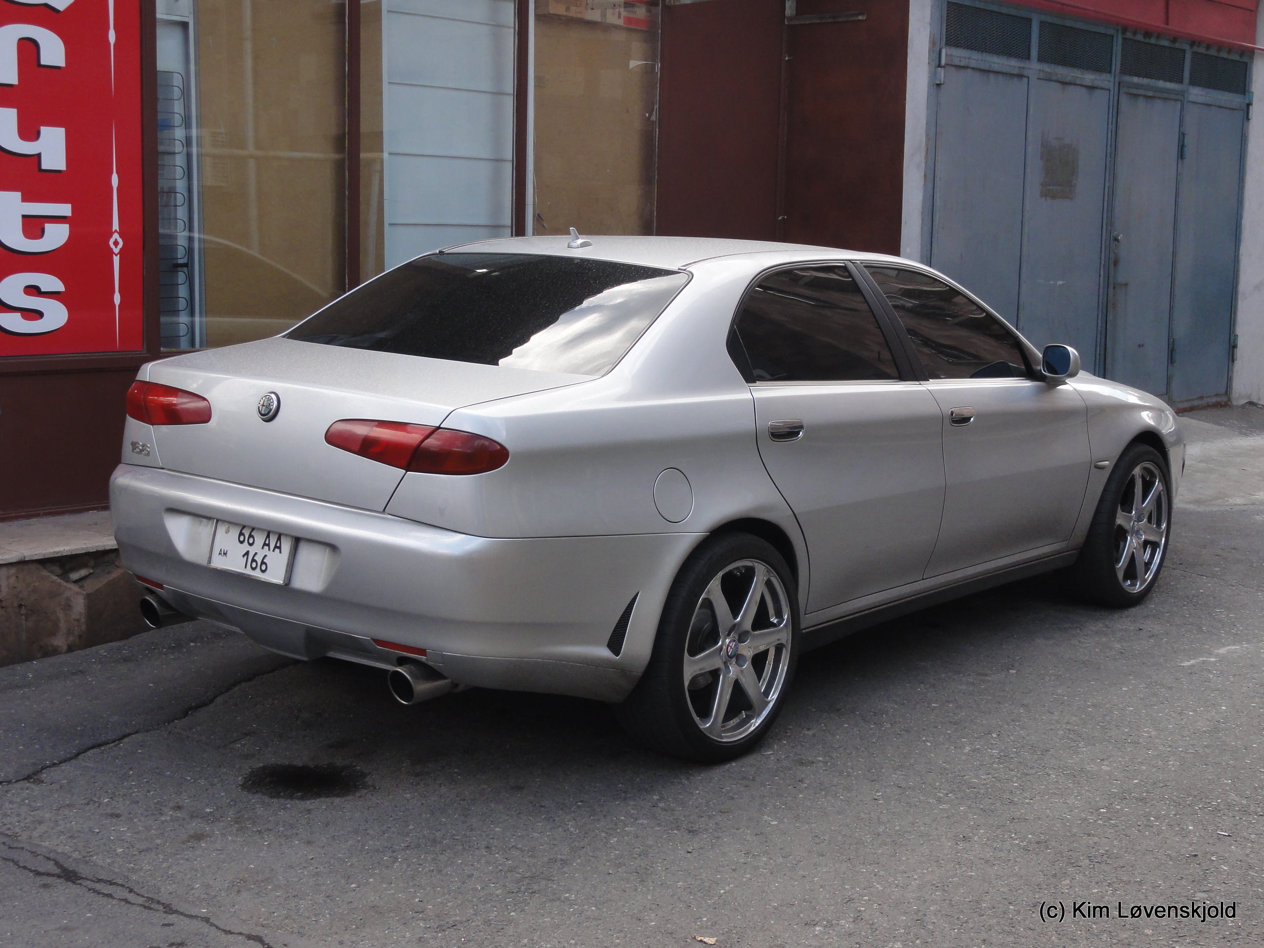 Alfa Romeo 166