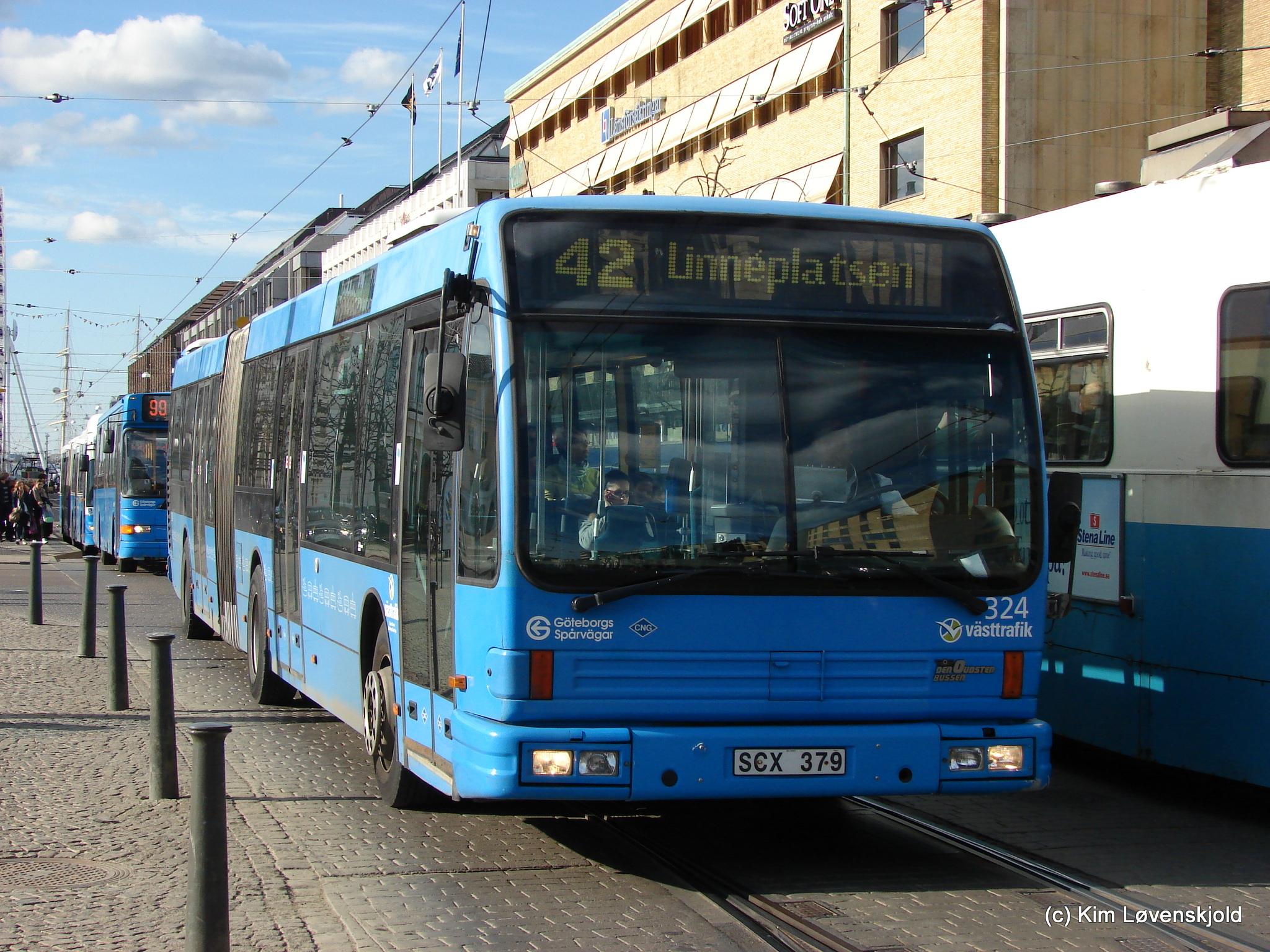 2001' Den Oudsten B93