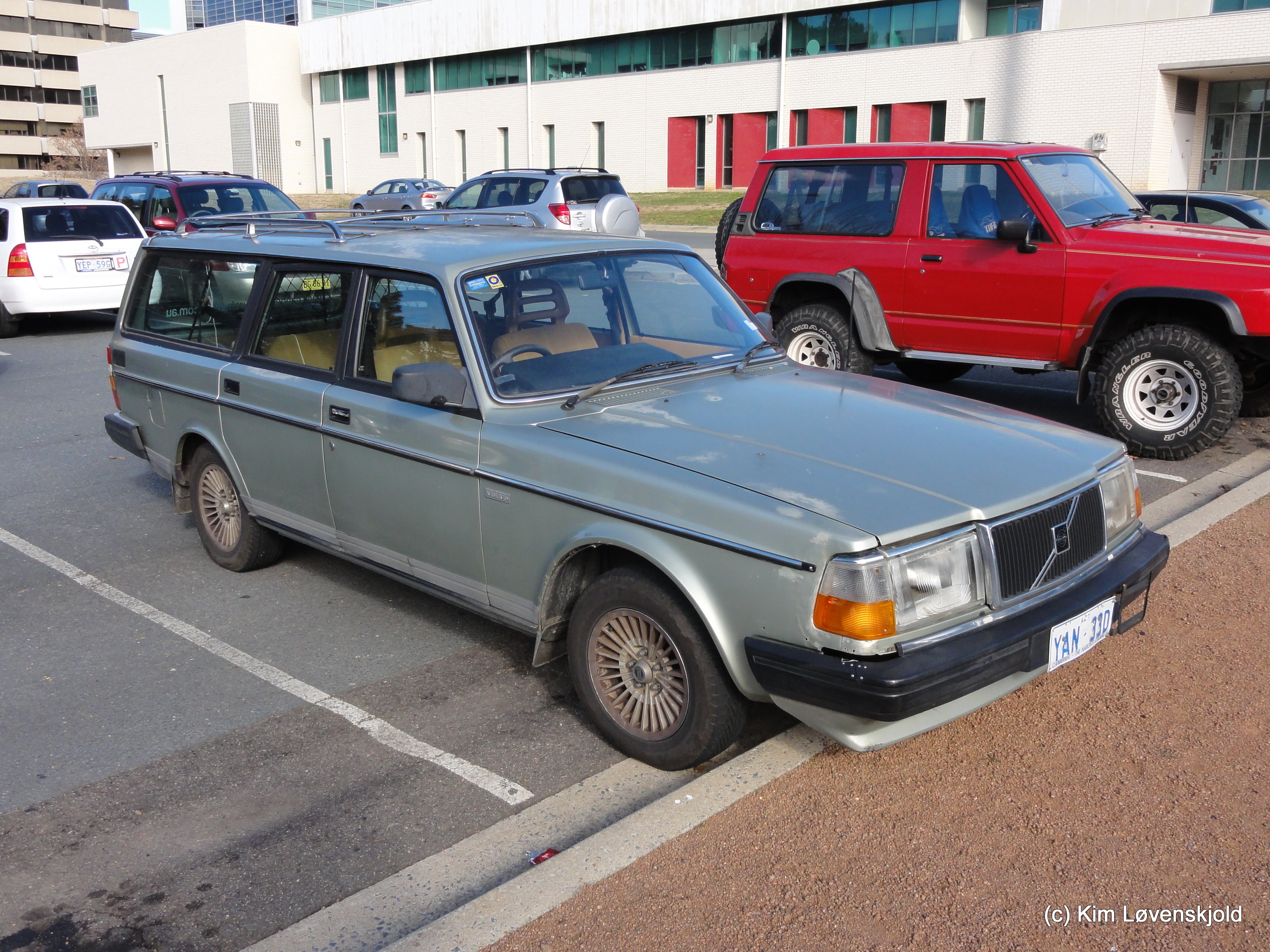 1987' Volvo 240 GL