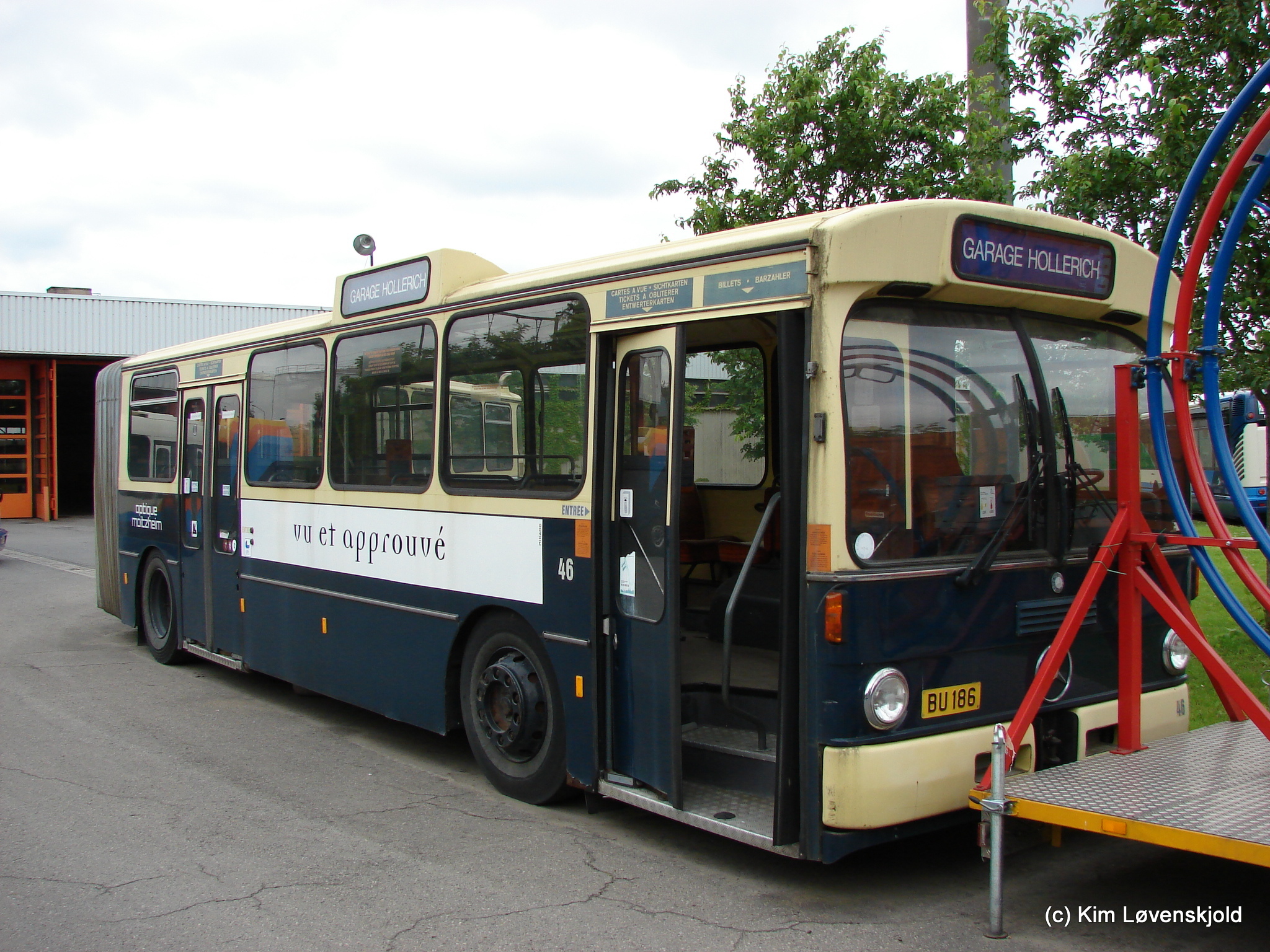 Mercedes O305G