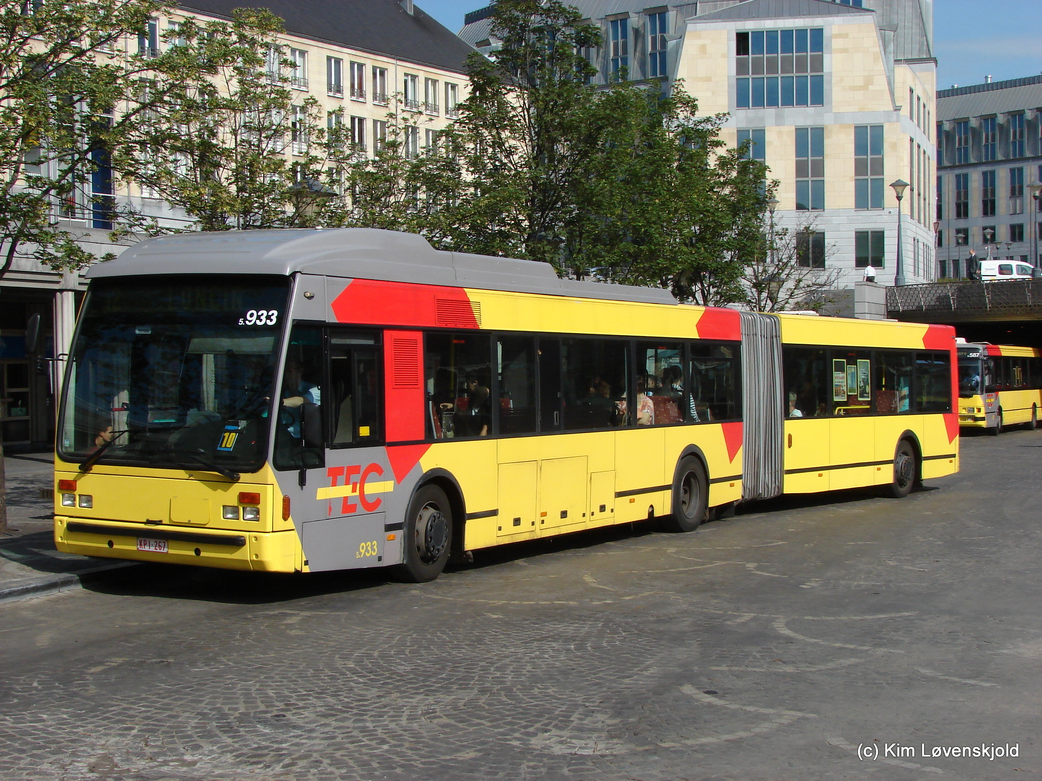 2003' Van Hool AG300